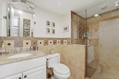 10 Stewart Place #5HW, White Plains, NY 10603 - Photo 15