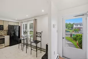 17 Harbor Hill Ct, Beacon, NY 12508 - Photo 9
