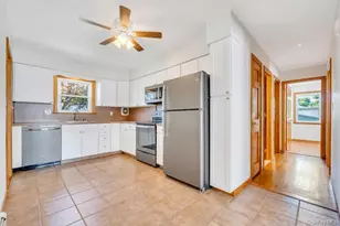 306 Jackson Ave, Syosset, NY 11791 - Photo 5