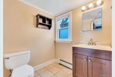 306 Jackson Avenue, Syosset, NY 11791 - Photo 17