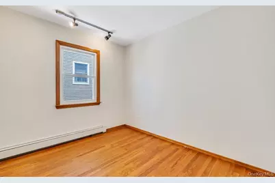 306 Jackson Avenue, Syosset, NY 11791 - Photo 13