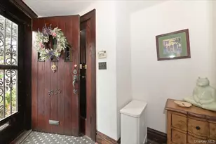 87-50 62nd Rd, Rego Park, NY 11374 - Photo 3