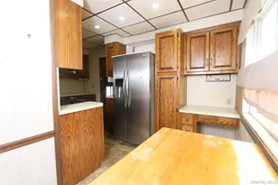 70 McKee St, Floral Park, NY 11001 - Photo 7