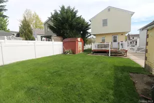 70 McKee St, Floral Park, NY 11001 - Photo 21