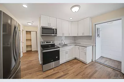 82 Elm Drive N, Levittown, NY 11756 - Photo 5