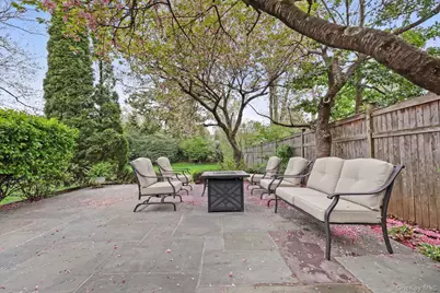 107 White Plains Road, Bronxville, NY 10708 - Photo 21