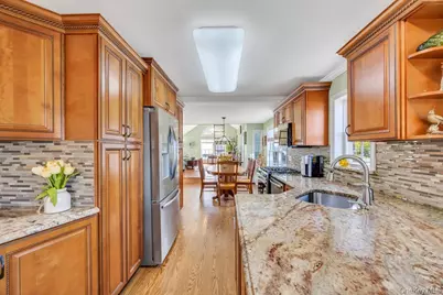 70 Featherbed Lane, Oakdale, NY 11769 - Photo 23