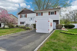 6 Lordly Ct, Kings Park, NY 11754 - Photo 3