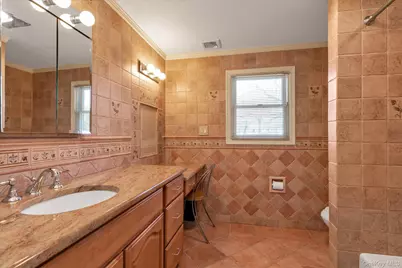 725 Scranton Avenue, East Rockaway, NY 11518 - Photo 19