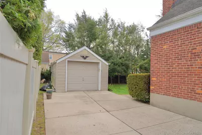 145 Wilton Street, New Hyde Park, NY 11040 - Photo 11