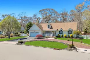 38 James Hawkins Rd, Moriches, NY 11955 - Photo 3