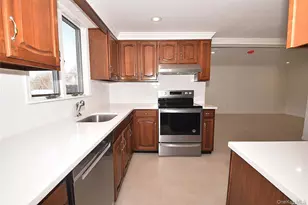27 N Lewis, Rockville Centre, NY 11570 - Photo 7