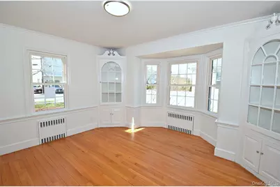 27 N Lewis, Rockville Centre, NY 11570 - Photo 5