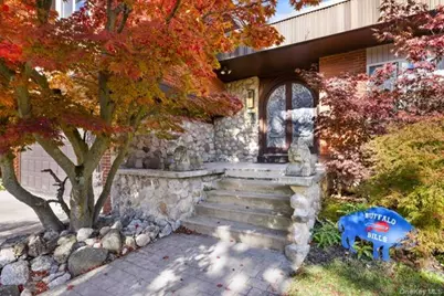 71 Brookedge Drive, Call Listing Agent, NY 14221 - Photo 3