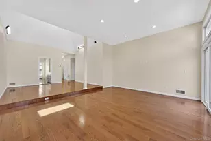 215 Summit Way, Syosset, NY 11791 - Photo 5