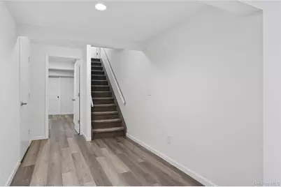 215 Summit Way, Syosset, NY 11791 - Photo 19