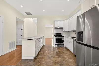 215 Summit Way, Syosset, NY 11791 - Photo 7