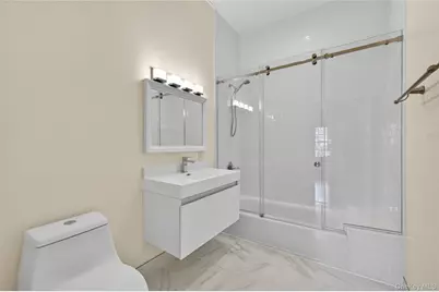 215 Summit Way, Syosset, NY 11791 - Photo 15