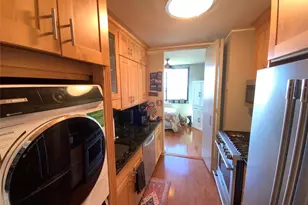 270-10 Grand Central Pkwy, Floral Park, NY 11005 - Photo 13