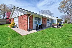 110 Exmore Ct, Ridge, NY 11961 - Photo 25