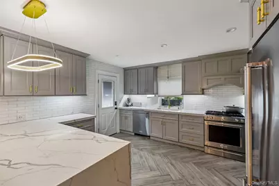 57 Berkley Road, Mineola, NY 11501 - Photo 11