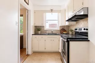 20-29 28th St, Astoria, NY 11105 - Photo 7