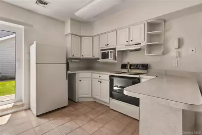 152 Pace Drive S, West Islip, NY 11795 - Photo 27
