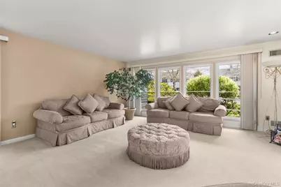 152 Pace Drive S, West Islip, NY 11795 - Photo 7