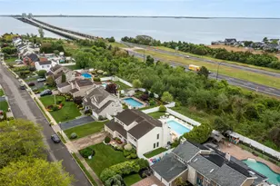 152 Pace Dr S, West Islip, NY 11795 - Photo 39