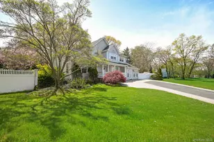6 Ivy Ct, Centereach, NY 11720 - Photo 5
