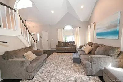 6 Ivy Court, Centereach, NY 11720 - Photo 15