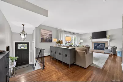 34 Bridge Road, Manhasset, NY 11030 - Photo 5