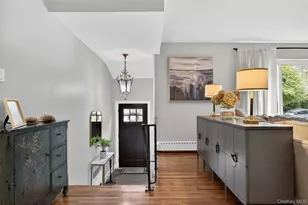 34 Bridge Rd, Manhasset, NY 11030 - Photo 3