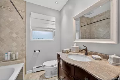 34 Bridge Road, Manhasset, NY 11030 - Photo 21