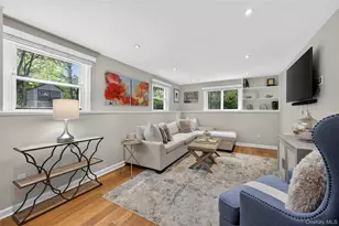 34 Bridge Rd, Manhasset, NY 11030 - Photo 15