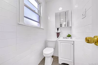 5618 Sylvan Avenue, Bronx, NY 10471 - Photo 11