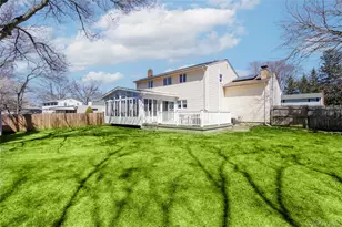 38 Fiesta Dr, Centereach, NY 11720 - Photo 25