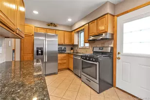 16 W 16th St, Deer Park, NY 11729 - Photo 7