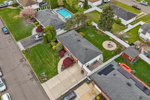 16 W 16th St, Deer Park, NY 11729 - Photo 21