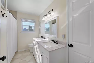 20 Chateau Drive, Manorville, NY 11949 - Photo 25