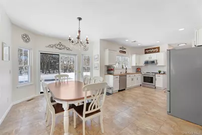 20 Chateau Drive, Manorville, NY 11949 - Photo 13