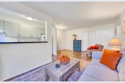 49 Mildred Place #4A, North Babylon, NY 11703 - Photo 5