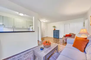 49 Mildred Pl, North Babylon, NY 11703 - Photo 5