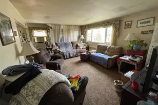 581 Grand Ave, Lindenhurst, NY 11757 - Photo 23