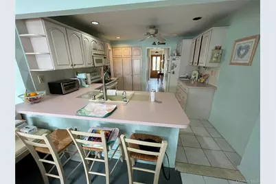 581 Grand Avenue, Lindenhurst, NY 11757 - Photo 11