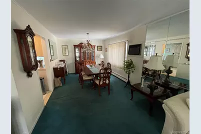 581 Grand Avenue, Lindenhurst, NY 11757 - Photo 7