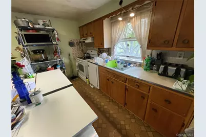 581 Grand Avenue, Lindenhurst, NY 11757 - Photo 21