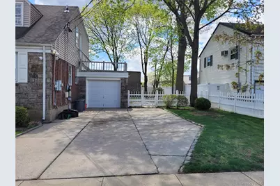 33 Nassau Boulevard, West Hempstead, NY 11552 - Photo 7