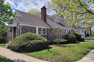 33 Nassau Blvd, West Hempstead, NY 11552 - Photo 3
