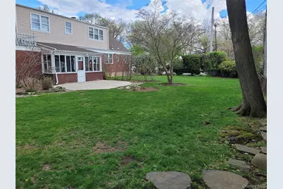 33 Nassau Boulevard, West Hempstead, NY 11552 - Photo 11